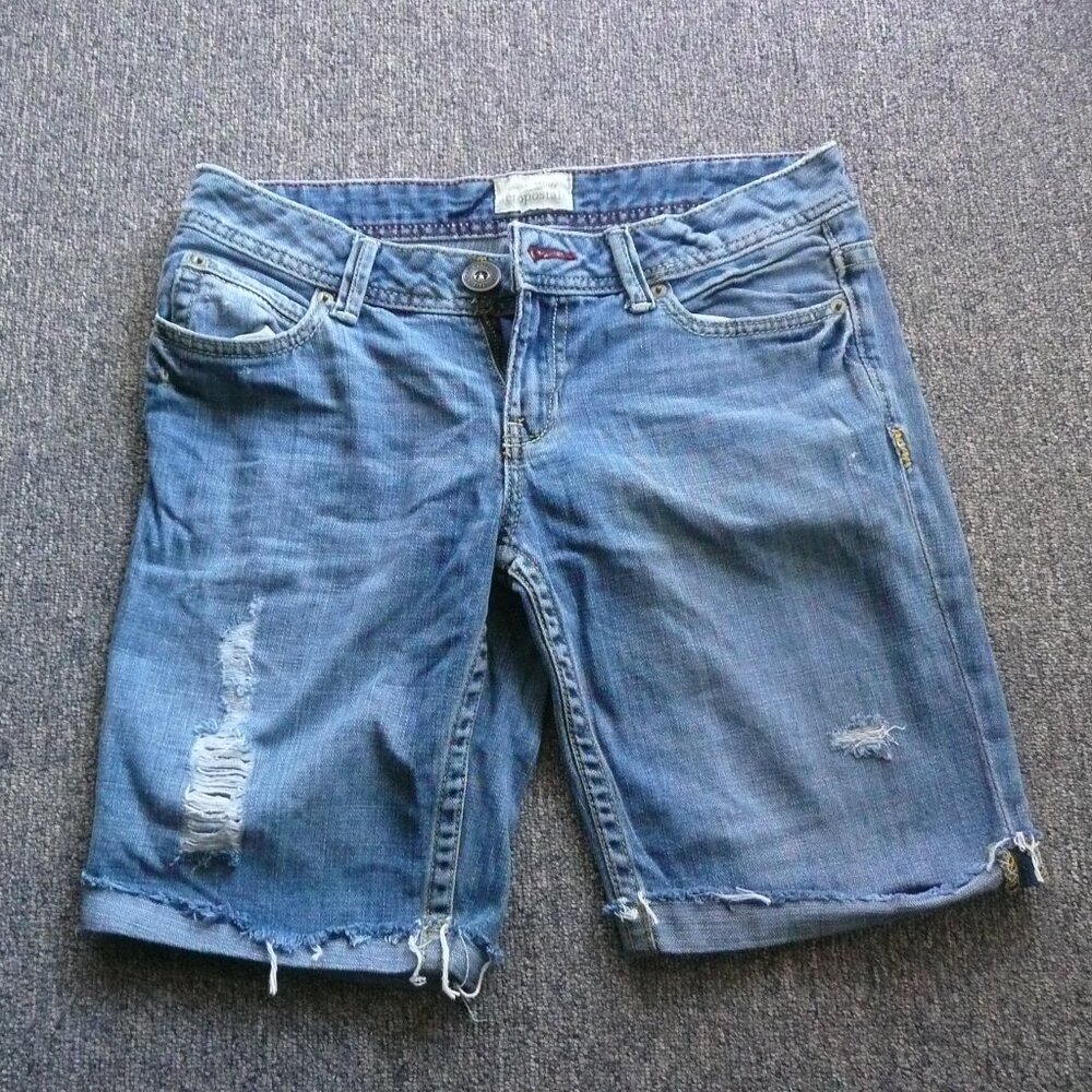 Aeropostale Women's Blue Jean Distressed Shorts Size 5/6